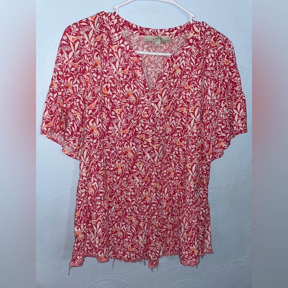 Women’s XS Petite LOFT Pink Floral Blouse